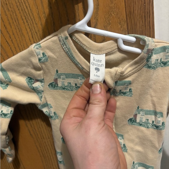 kate quinn Other - Kate Quinn Tan Onesie with Green farmhouse Print 6/9mo